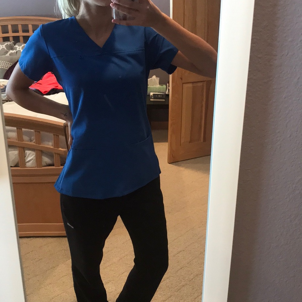 New Jockey Scrub Top